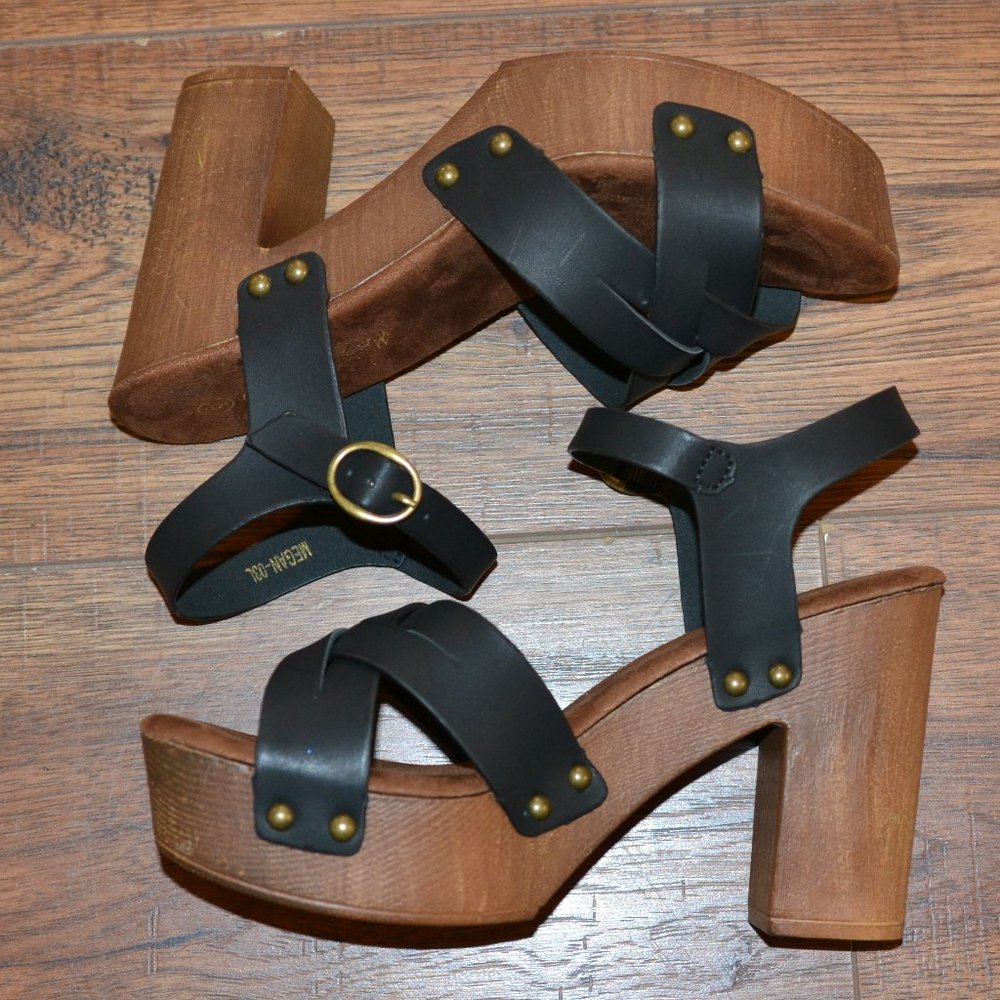 Jessica Carlyle Chunky Heel Black Sandal